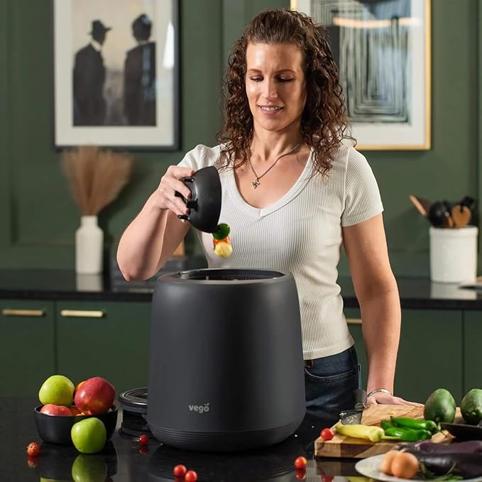Vego Kitchen Composter, 4L Electric Composter Countertop 5 Modes Weight-Based Smart Compost Bin with App Odorless Auto-Cleaning Food Waste Compost Machine Indoor, Black