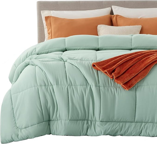 Bedsure Comforter Duvet Insert - Quilted Comforters King Size, All Season Duvet, GentleSoft Down Alternative Bedding, with 8 Tabs, Gifts for Women/Men, Sage Green, King 90 x 102 Inches