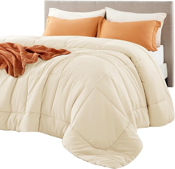 Bedsure Comforter Duvet Insert - Quilted Comforters Full Size, All Season Duvet, GentleSoft Down Alternative Bedding, with 8 Tabs, Gifts for Women/Men,Cream,Full 86 x 82 Inches