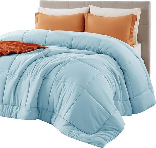 Bedsure Comforter Duvet Insert - Quilted Comforters Full Size, All Season Duvet, GentleSoft Down Alternative Bedding, with 8 Tabs, Gifts for Women/Men, Light Spa Blue, Full 86 x 82 Inches