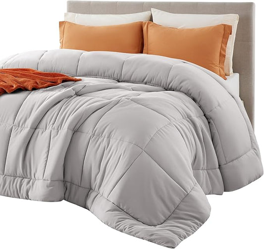 Bedsure Comforter Duvet Insert - Quilted Comforters Full Size, All Season Duvet, GentleSoft Down Alternative Bedding, with 8 Tabs, Gifts for Women/Men, Light Grey, Full 86 x 82 Inches