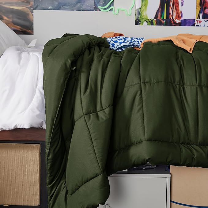 Bedsure Comforter Duvet Insert - Quilted Comforters Twin Size, All Season Duvet, GentleSoft Down Alternative Bedding, with 8 Tabs, Gifts for Women/Men, Olive Green, Twin 88 x 68 Inches